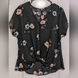 Stitch Fix • BEACON Allura Knot Floral Blouse • Size M